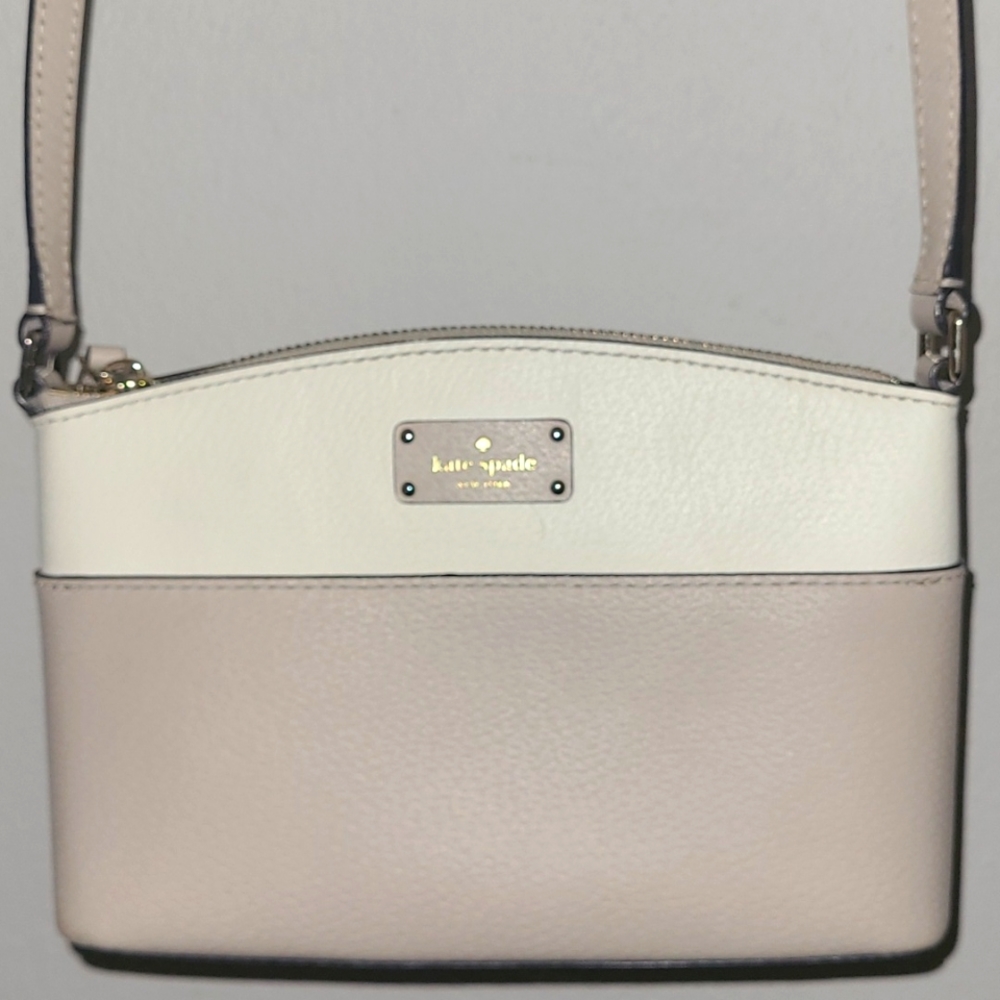 Kate Spade Grove Street Millie Leather  crossbody bag 2 tone neutral white tan